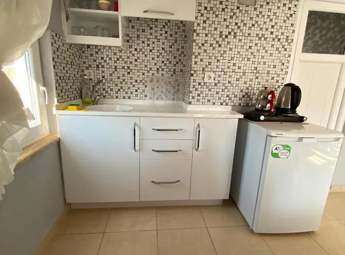Erken Apartment *